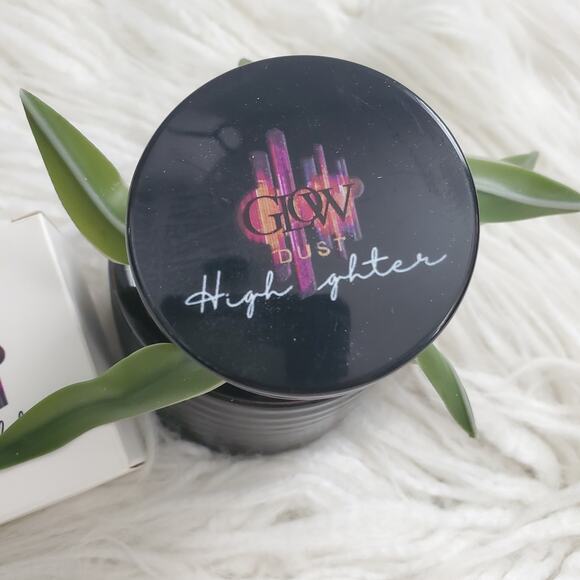 TASH Cosmetics Silver Glow Dust Highlighter Sugar Shock - Picture 4 of 5